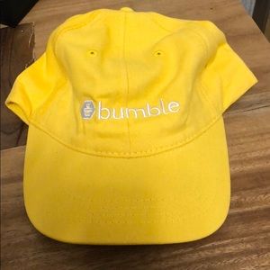 Bumble baseball cap hat in yellow